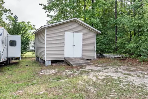 146 Walton Cir, Benson, NC 27504 photo 9