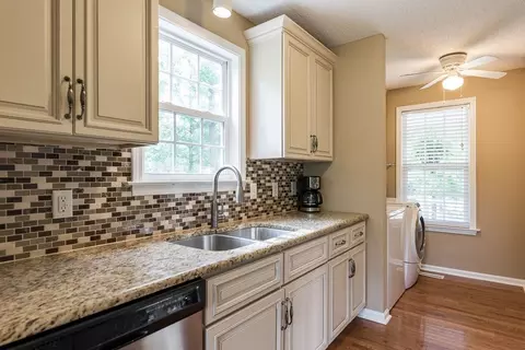 146 Walton Cir, Benson, NC 27504 photo 16