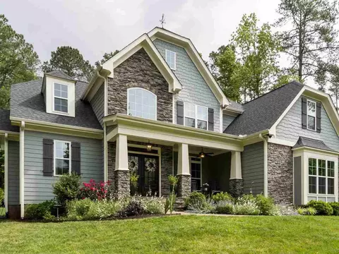 932 Edgewater Dr, Garner, NC 27529 photo 1