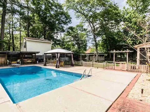 824 S First St, Smithfield, NC 27577 photo 2