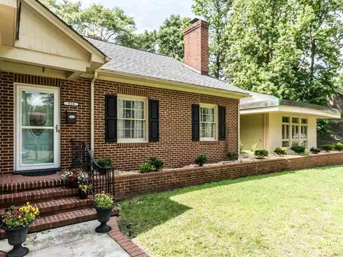 824 S First St, Smithfield, NC 27577 photo 3