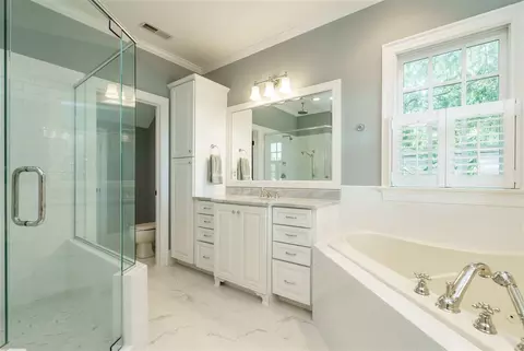 2116 Pine Dr, Raleigh, NC 27608 photo 17