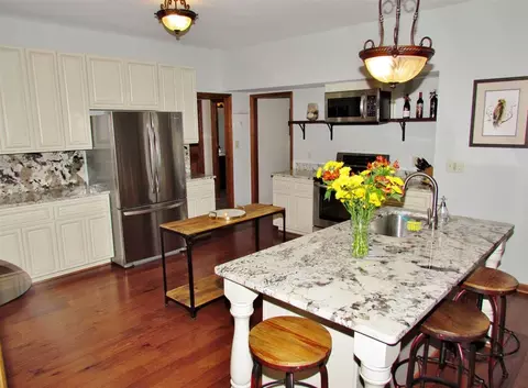 113 W Dutton Ct, Cary, NC 27513 photo 8