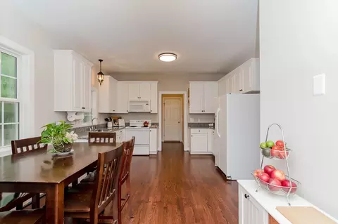 825 Cedar Downs Dr, Raleigh, NC 27607 photo 6