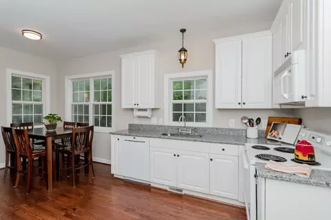 825 Cedar Downs Dr, Raleigh, NC 27607 photo 8