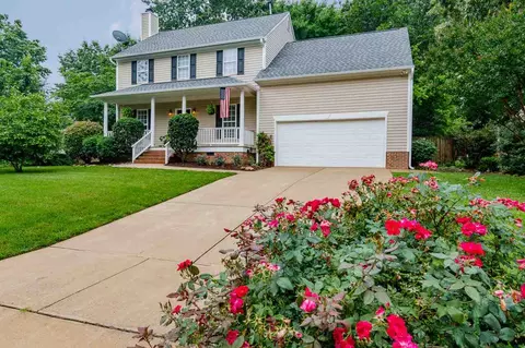 825 Cedar Downs Dr, Raleigh, NC 27607 photo 2