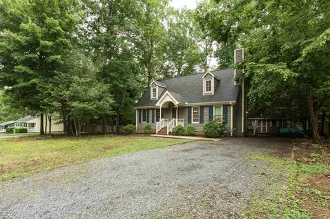 601 Valley Dr, Durham, NC 27704 photo 2
