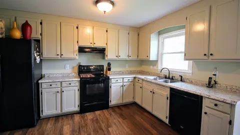 204 Garner Dr, Smithfield, NC 27577 photo 8