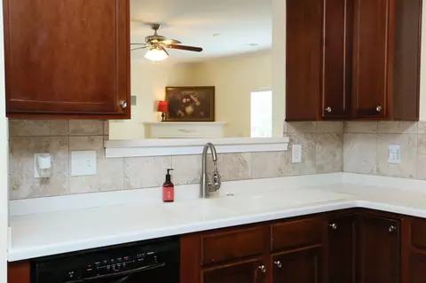 4809 Hoppers Dr, Durham, NC 27704 photo 9