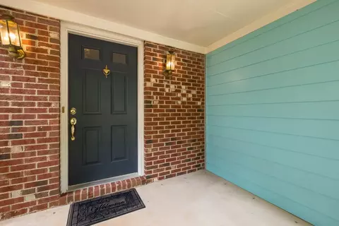 110 E Skyhawk Dr, Cary, NC 27513 photo 2