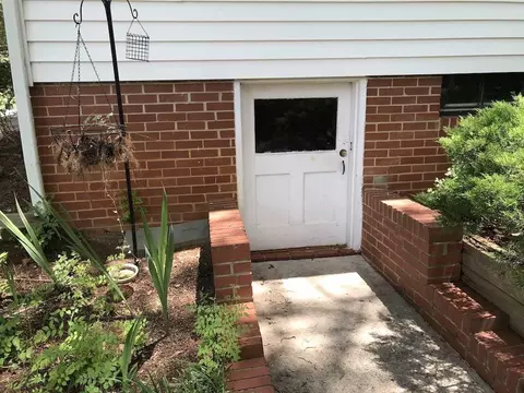 1108 E Oak Dr, Durham, NC 27712 photo 5