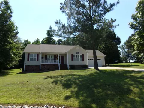 204 Patterdale Pl, Benson, NC 27504 photo 2