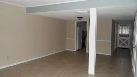 5800 Nottoway Ct #E, Raleigh, NC 27609 photo 3