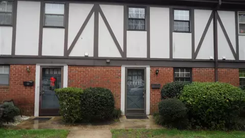 5800 Nottoway Ct #E, Raleigh, NC 27609 photo 1