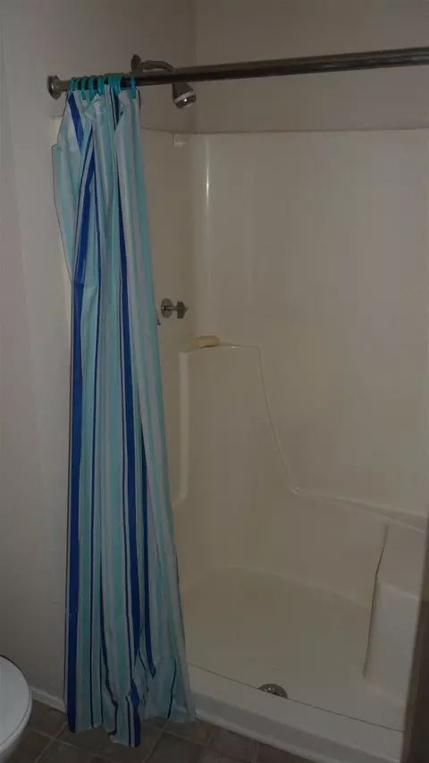 5800 Nottoway Ct #E, Raleigh, NC 27609 photo 11