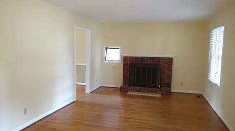 709 Spring St, Cary, NC 27511 photo 2