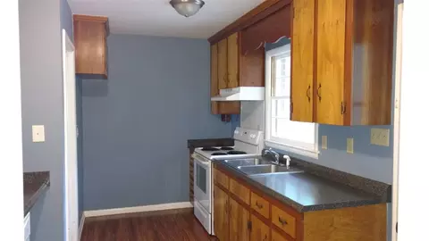 709 Spring St, Cary, NC 27511 photo 4
