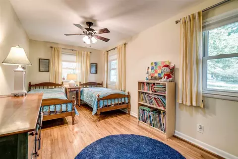 210 White Oak Dr, Durham, NC 27707 photo 17