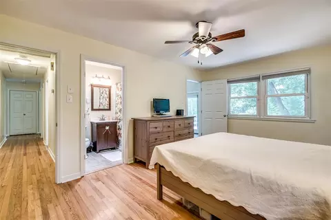 210 White Oak Dr, Durham, NC 27707 photo 16