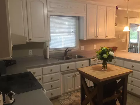 305 Marlowe Ct, Dunn, NC 28334 photo 5