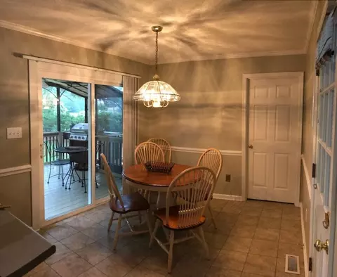 305 Marlowe Ct, Dunn, NC 28334 photo 6