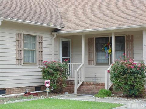 417 Bennett Dr, Selma, NC 27576 photo 2