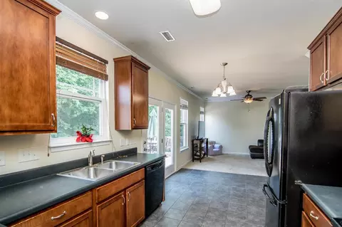 19 Elm Tree Ct, Durham, NC 27703 photo 8