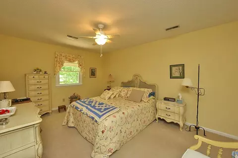 16 Barrington Pl, Durham, NC 27705 photo 13