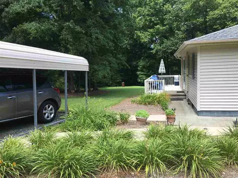 214 Hocutt Rd, Durham, NC 27703 photo 2