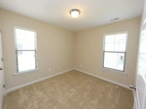 1139 Metropolitan Dr, Durham, NC 27713 photo 16