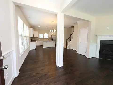 1139 Metropolitan Dr, Durham, NC 27713 photo 4
