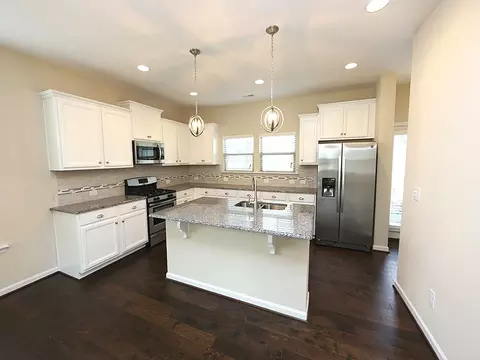 1139 Metropolitan Dr, Durham, NC 27713 photo 6