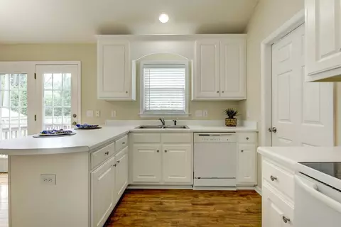 252 Dullis Cir, Garner, NC 27529 photo 9