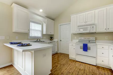 252 Dullis Cir, Garner, NC 27529 photo 8