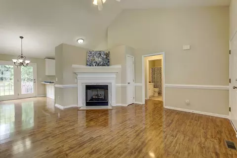 252 Dullis Cir, Garner, NC 27529 photo 4