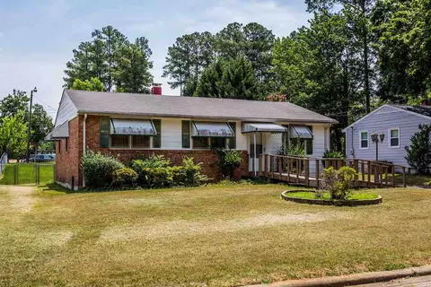 3432 Apache Dr, Raleigh, NC 27609 photo 3