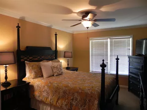 516 E Moore St, Graham, NC 27253 photo 4