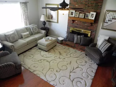 516 E Moore St, Graham, NC 27253 photo 2