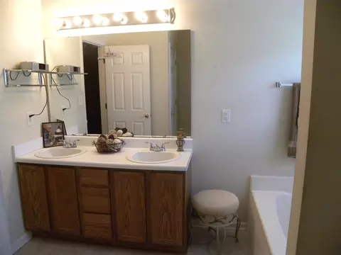 5805 Thistlerock Ln, Durham, NC 27703 photo 14