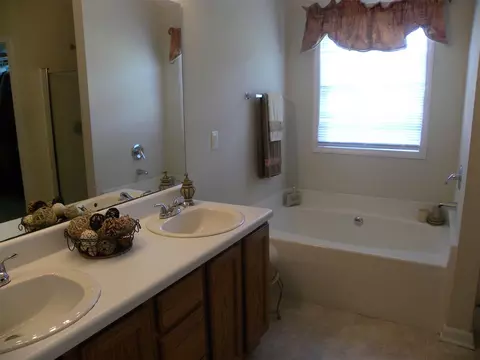 5805 Thistlerock Ln, Durham, NC 27703 photo 13