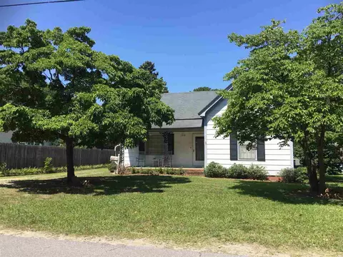 104 N 12th St, Erwin, NC 28339 photo 1