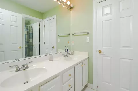 115 Wheatsbury Dr, Cary, NC 27513 photo 18