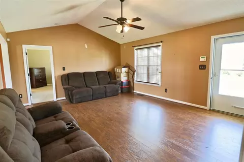 107 Gray Ghost St, Benson, NC 27504 photo 4