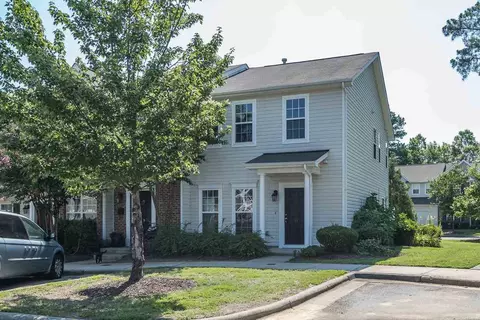 11 Suncrest Ct, Durham, NC 27703 photo 1