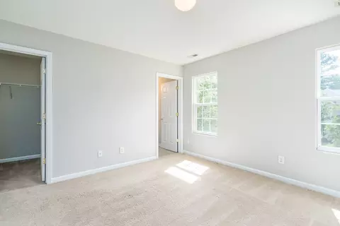 11 Suncrest Ct, Durham, NC 27703 photo 8
