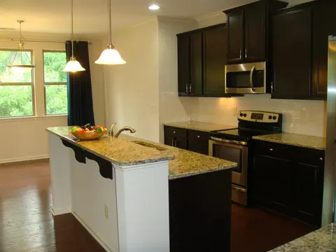 613 Poplar St, Durham, NC 27703 photo 8