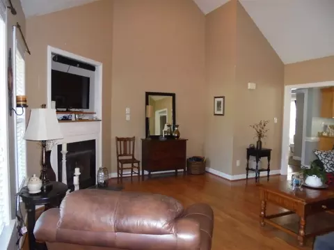 725 Olivia Way, Selma, NC 27576 photo 2