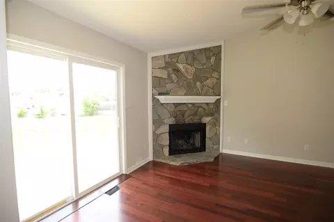104 Creekstone Dr, Benson, NC 27504 photo 3