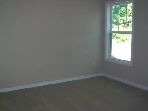 4301 Broomstraw Ct, Durham, NC 27704 photo 9