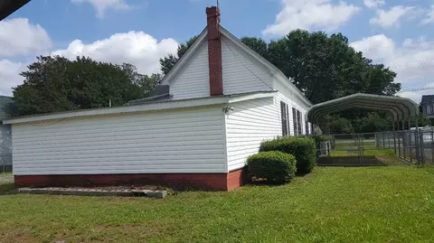 304 E H St, Erwin, NC 28339 photo 17
